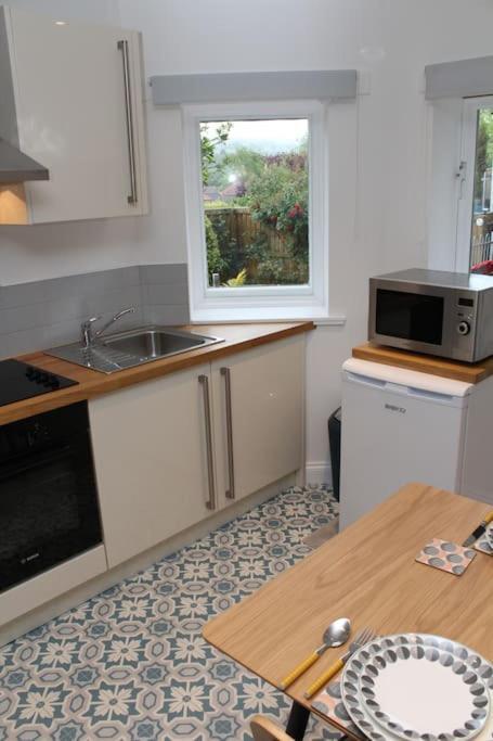 Hideaway Between Coast And Moors In A Beautiful Village Apartment Sleights Zewnętrze zdjęcie